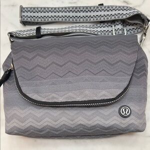 lululemon All Night Festival bag